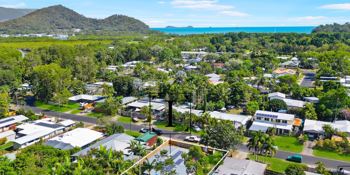 11 Golf Street, Yorkeys Knob, QLD 4878 AUS