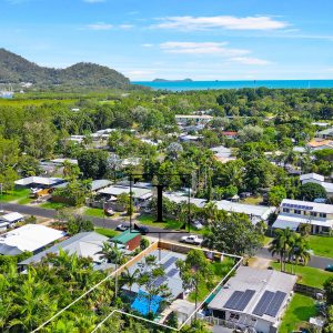 11 Golf Street, Yorkeys Knob, QLD 4878 AUS