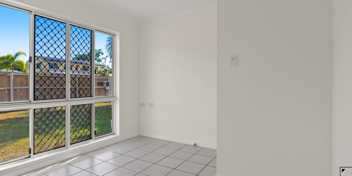 11 Golf Street, Yorkeys Knob, QLD 4878 AUS