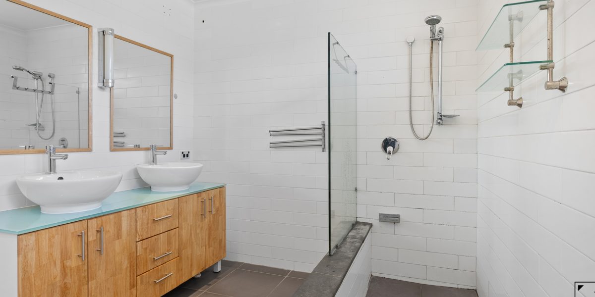 11 Golf Street, Yorkeys Knob, QLD 4878 AUS