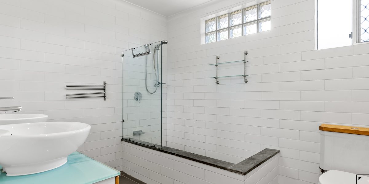 11 Golf Street, Yorkeys Knob, QLD 4878 AUS