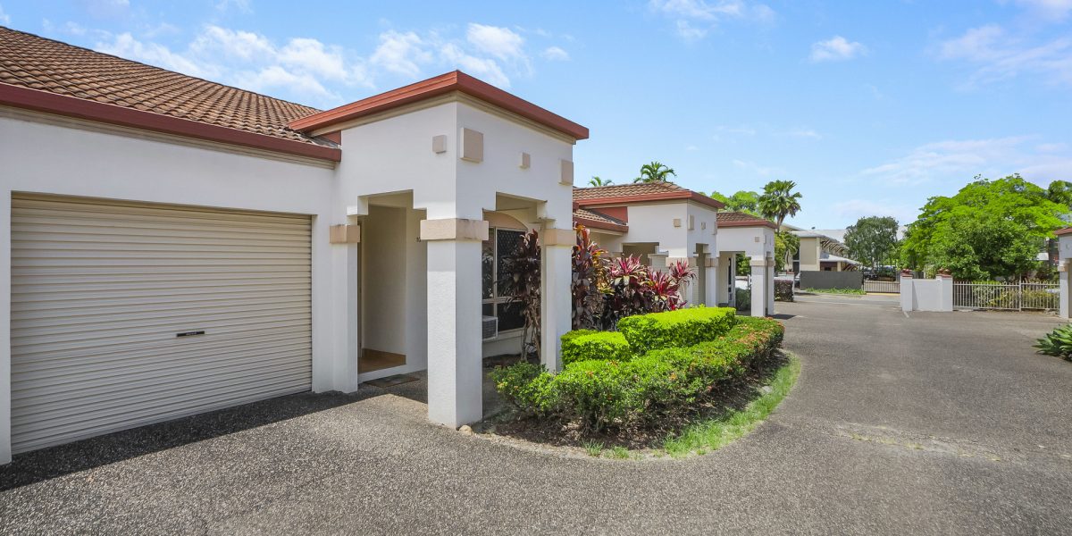 10/5-7 Oyster Court, Trinity Beach, QLD 4879 AUS
