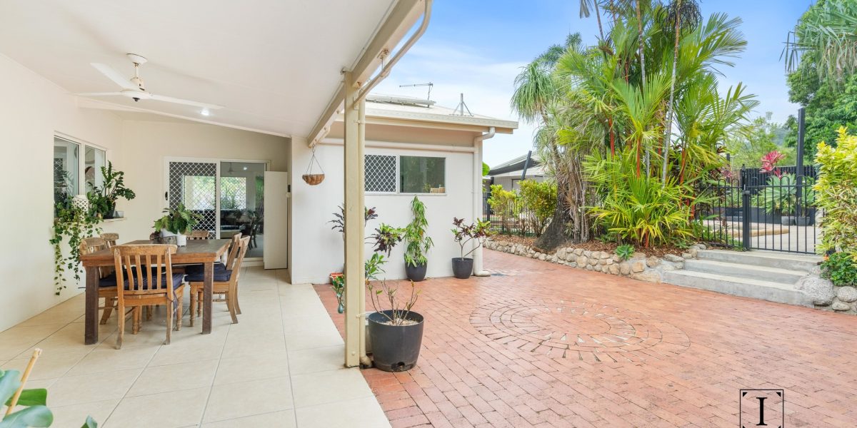 5 Elkhorn Close, Redlynch, QLD 4870 AUS