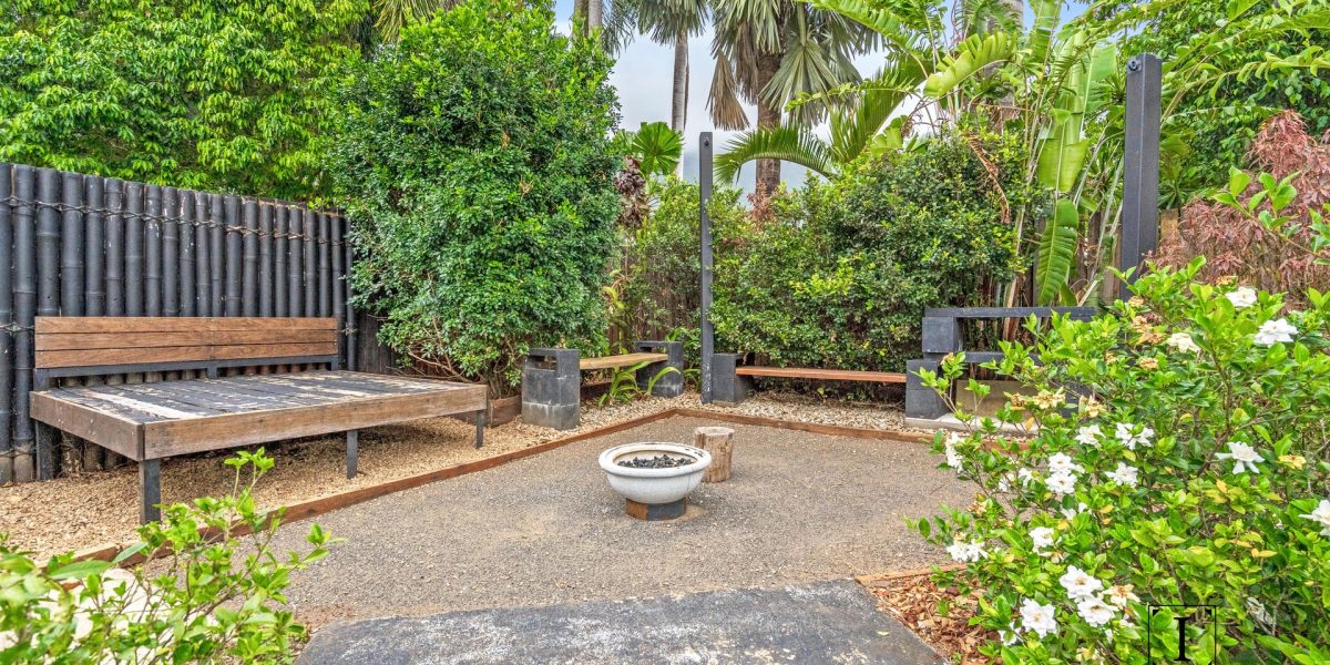 5 Elkhorn Close, Redlynch, QLD 4870 AUS