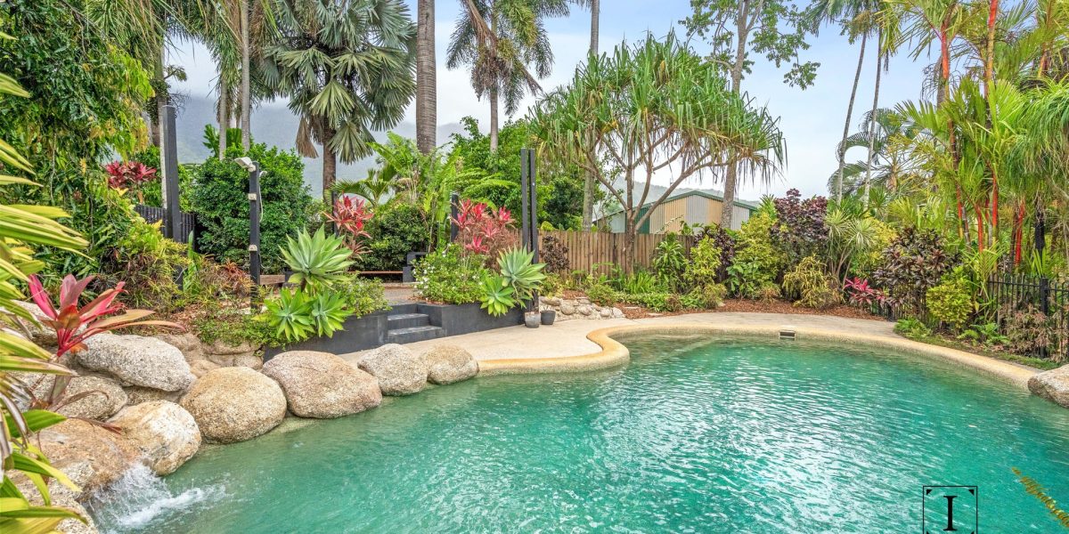 5 Elkhorn Close, Redlynch, QLD 4870 AUS