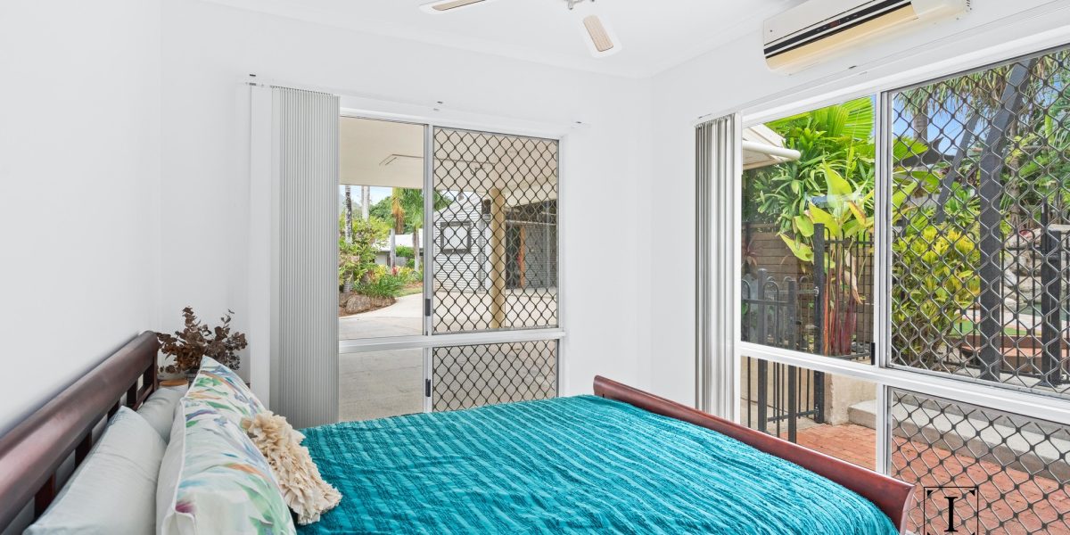 5 Elkhorn Close, Redlynch, QLD 4870 AUS