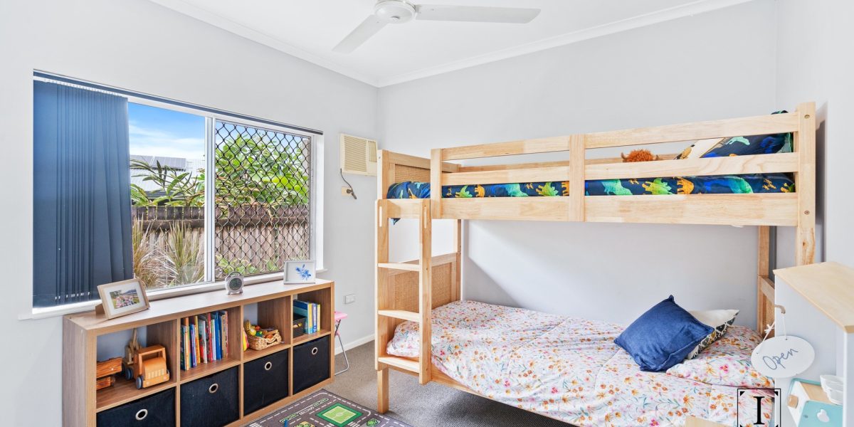 5 Elkhorn Close, Redlynch, QLD 4870 AUS