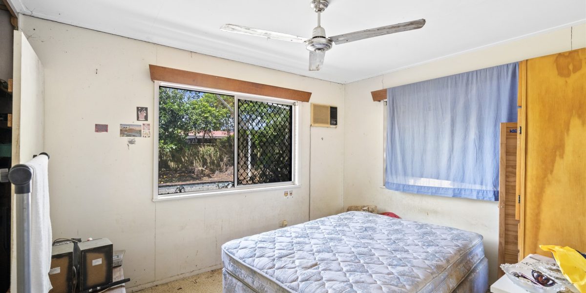 38 Curtin Street, Westcourt, QLD 4870 AUS