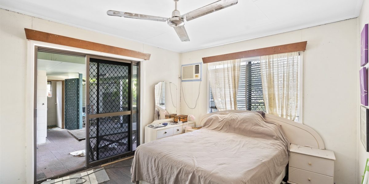38 Curtin Street, Westcourt, QLD 4870 AUS