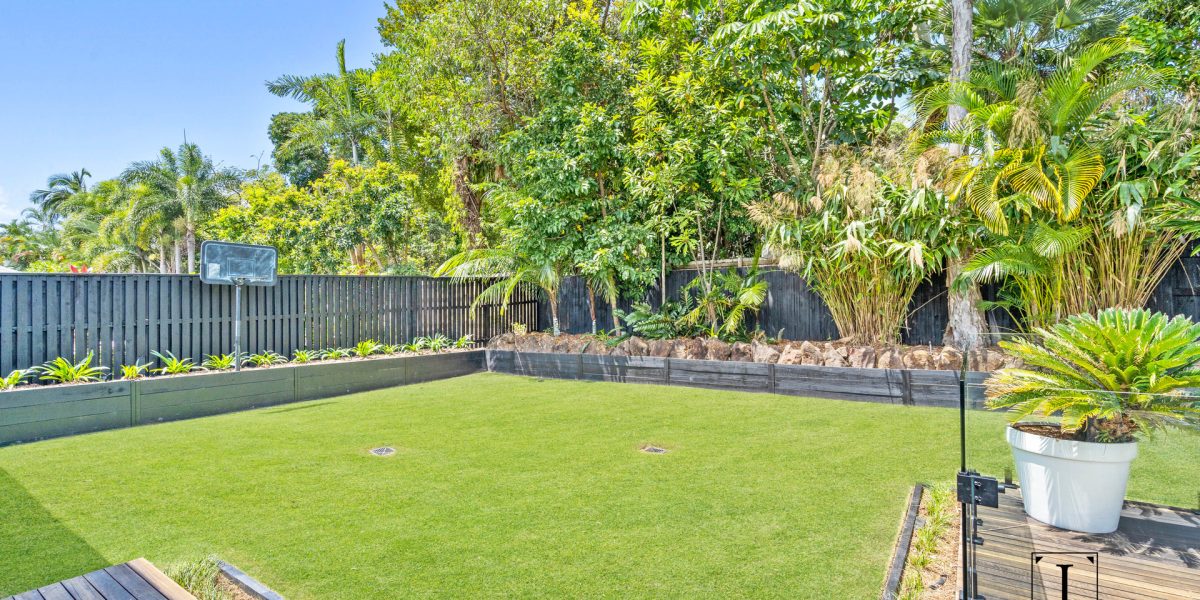 34 Lagoon Drive, Trinity Beach, QLD 4879 AUS