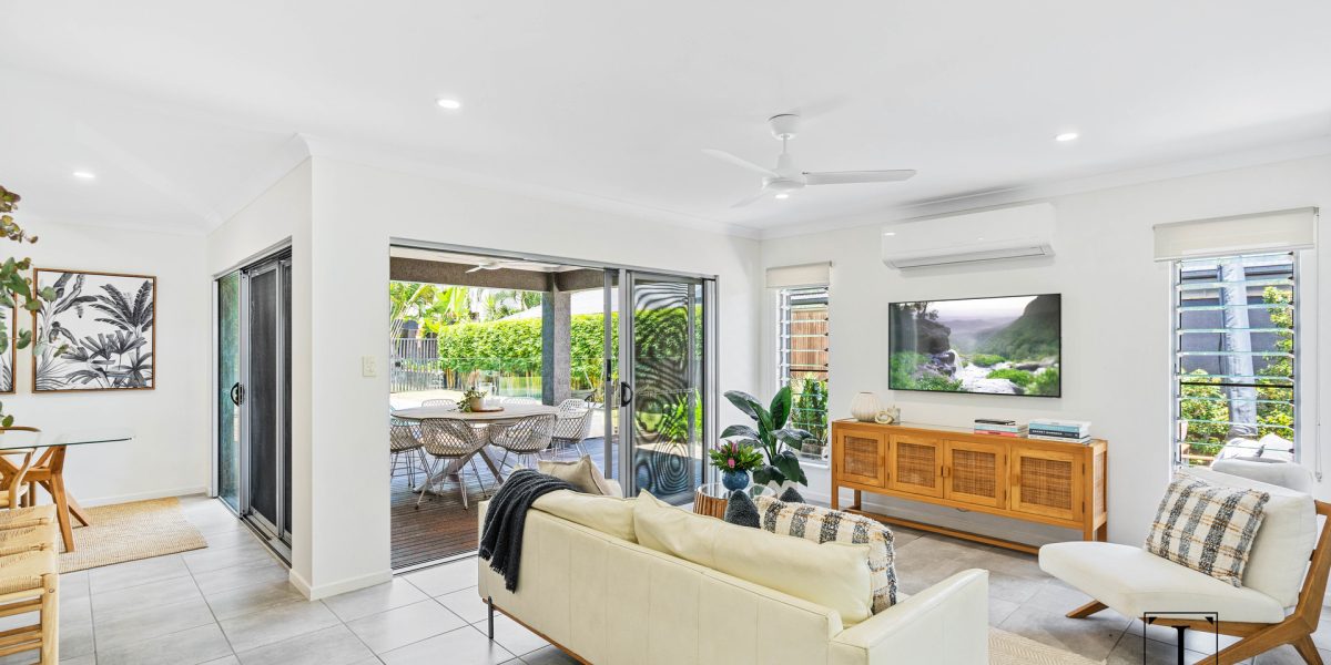 34 Lagoon Drive, Trinity Beach, QLD 4879 AUS