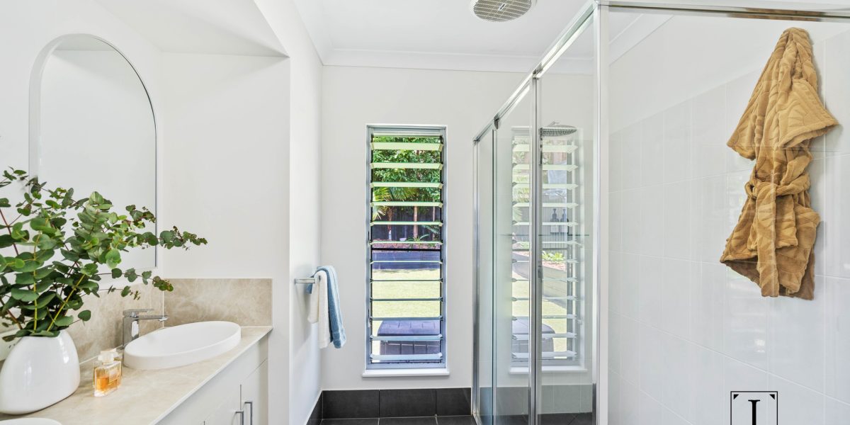34 Lagoon Drive, Trinity Beach, QLD 4879 AUS