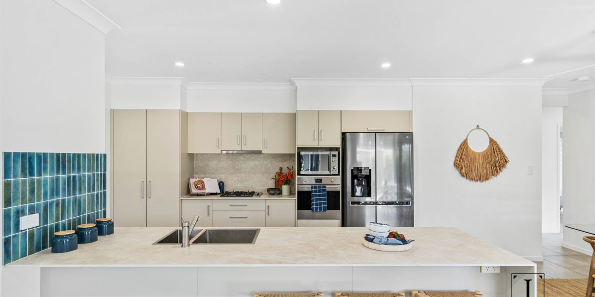 34 Lagoon Drive, Trinity Beach, QLD 4879 AUS