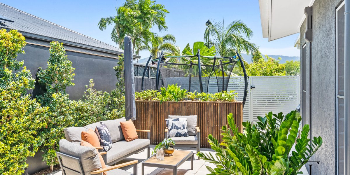 34 Lagoon Drive, Trinity Beach, QLD 4879 AUS