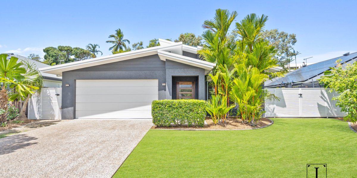 34 Lagoon Drive, Trinity Beach, QLD 4879 AUS