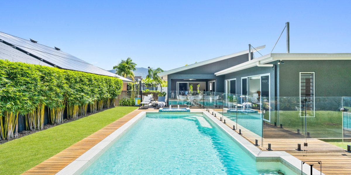 34 Lagoon Drive, Trinity Beach, QLD 4879 AUS