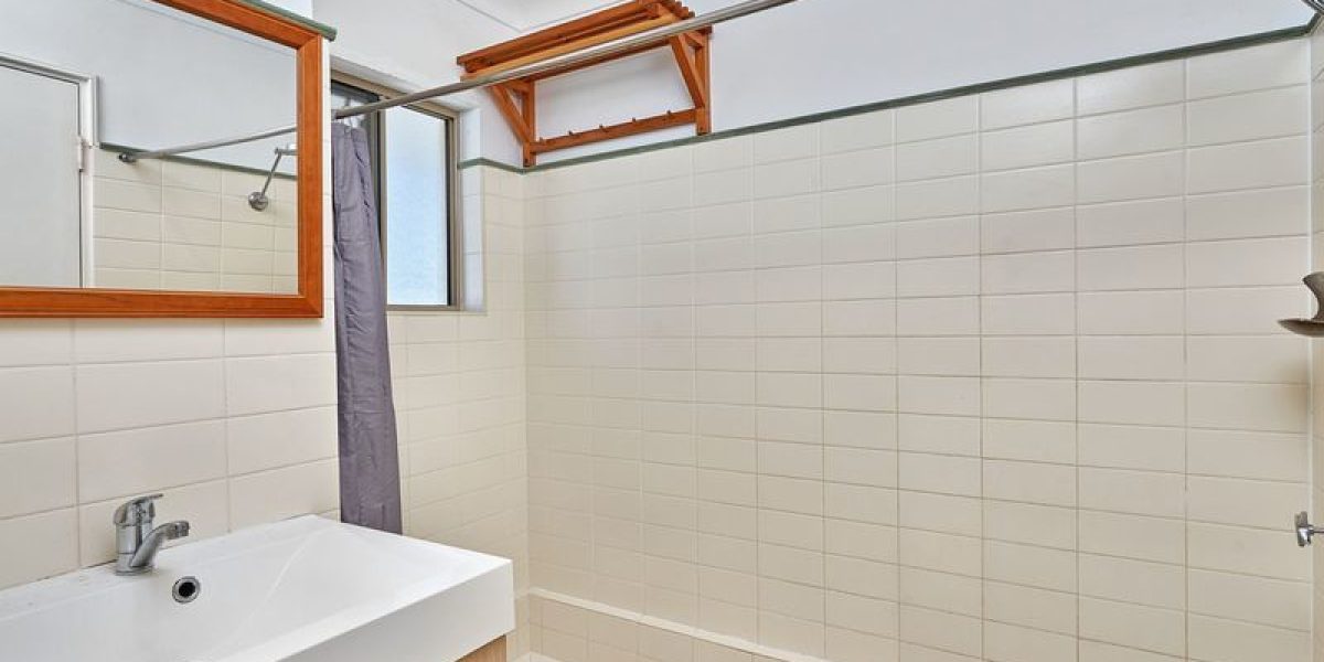 1/39 Arlington Esplanade, Clifton Beach, QLD 4879 AUS