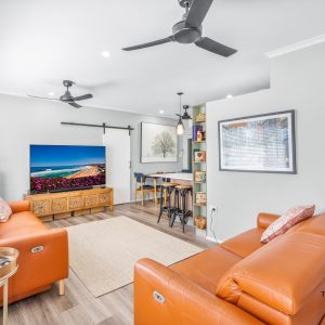 11 Hickory Street, Holloways Beach, QLD 4878 AUS