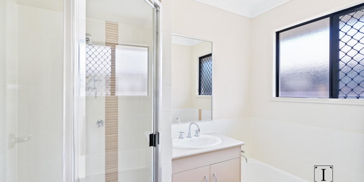 4 Kehone Street, Redlynch, QLD 4870 AUS