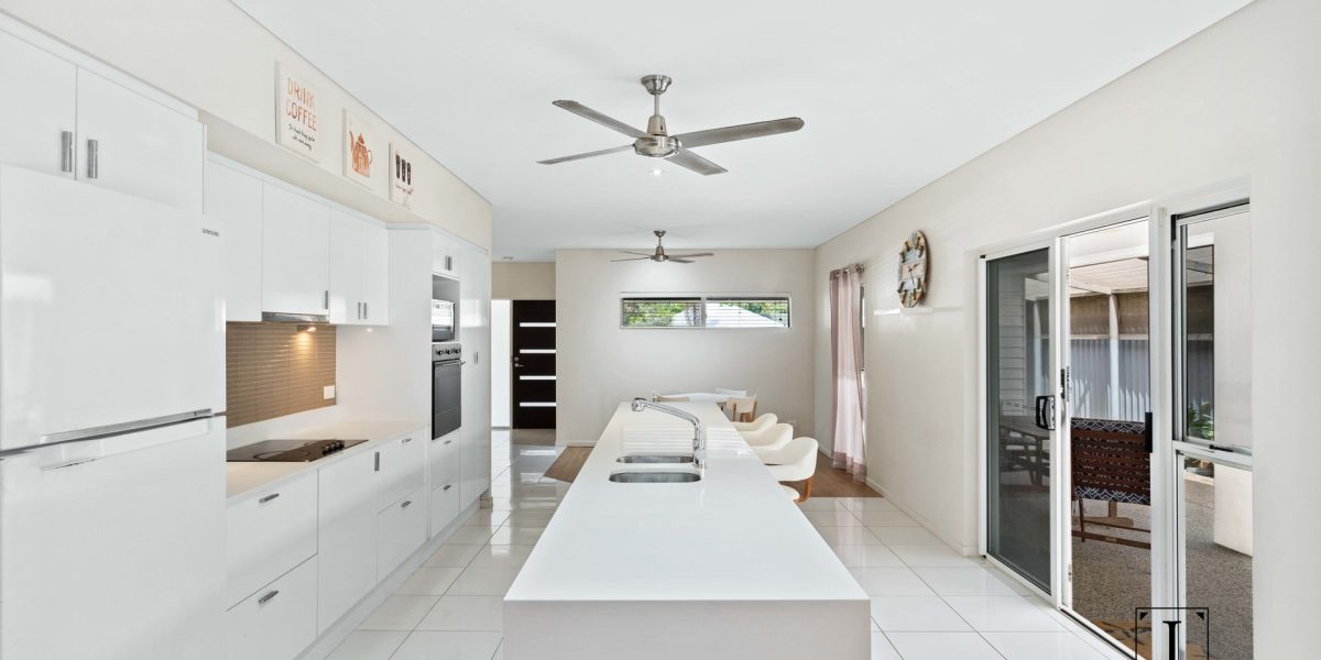 38 Landsborough Drive, Smithfield, QLD 4878 AUS