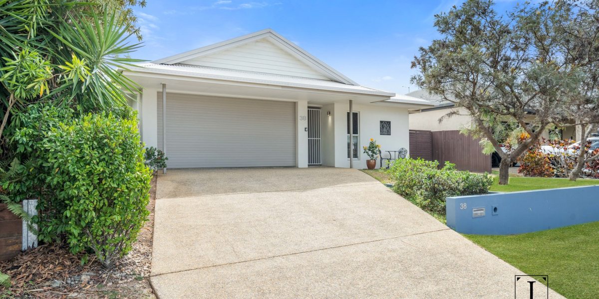 38 Landsborough Drive, Smithfield, QLD 4878 AUS