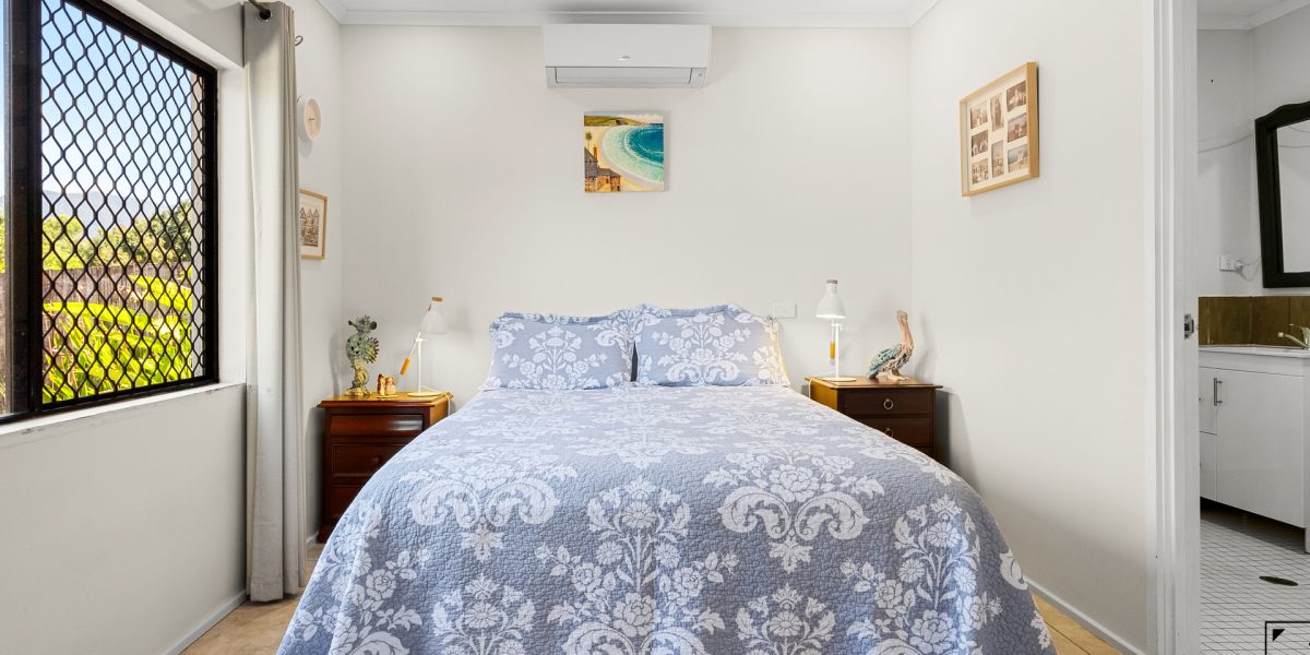 20 Baines Street, Clifton Beach, QLD 4879 AUS