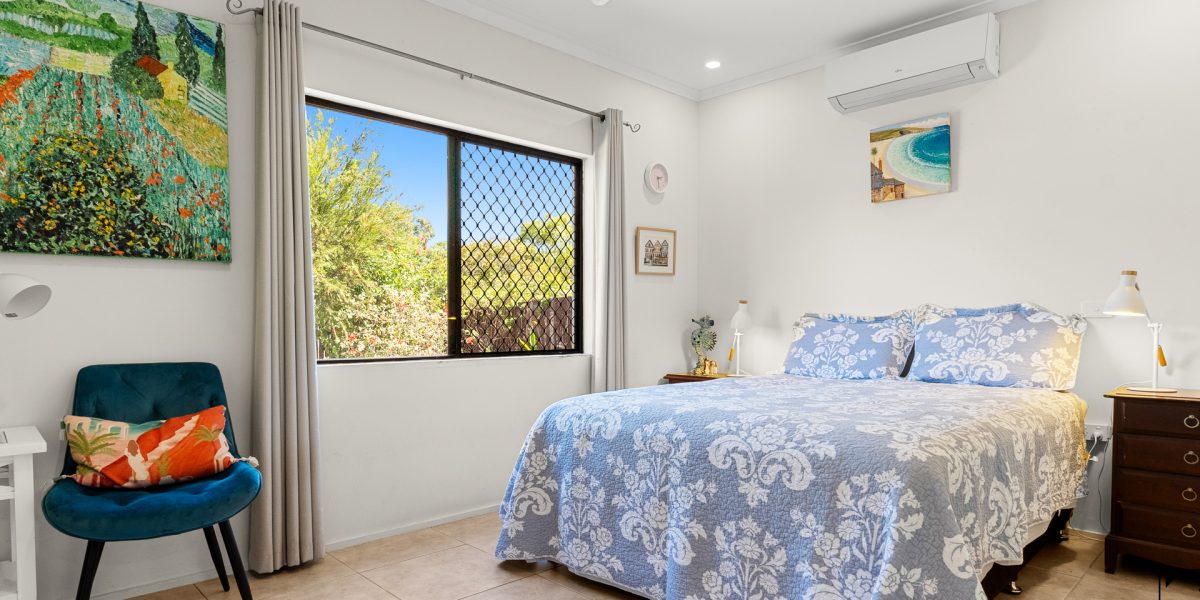 20 Baines Street, Clifton Beach, QLD 4879 AUS