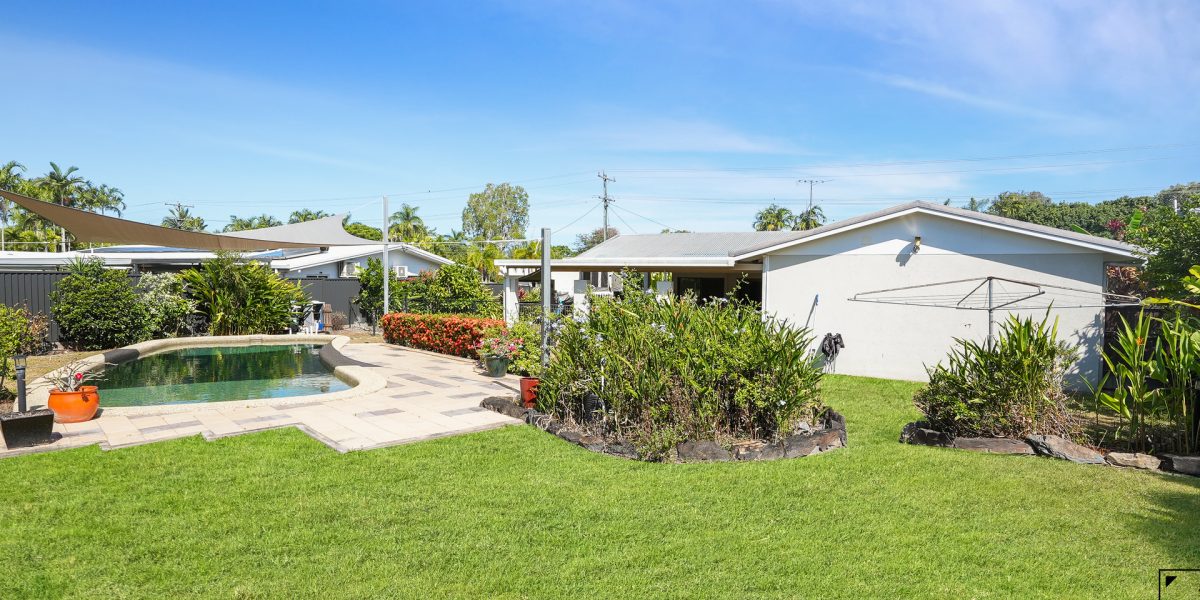 20 Baines Street, Clifton Beach, QLD 4879 AUS