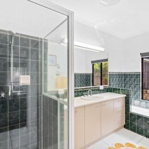 18 Gilmore Street, Bentley Park, QLD 4869 AUS