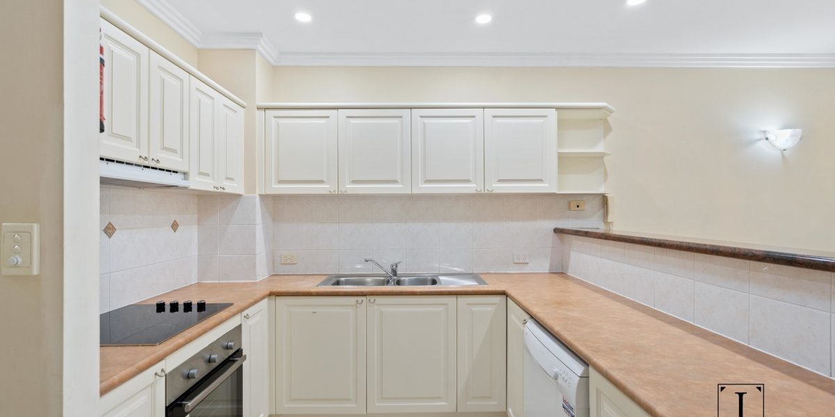 8/72-84 Kowinka Street, White Rock, QLD 4868 AUS