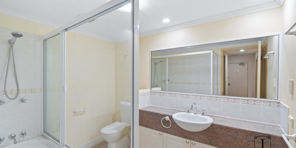 8/72-84 Kowinka Street, White Rock, QLD 4868 AUS