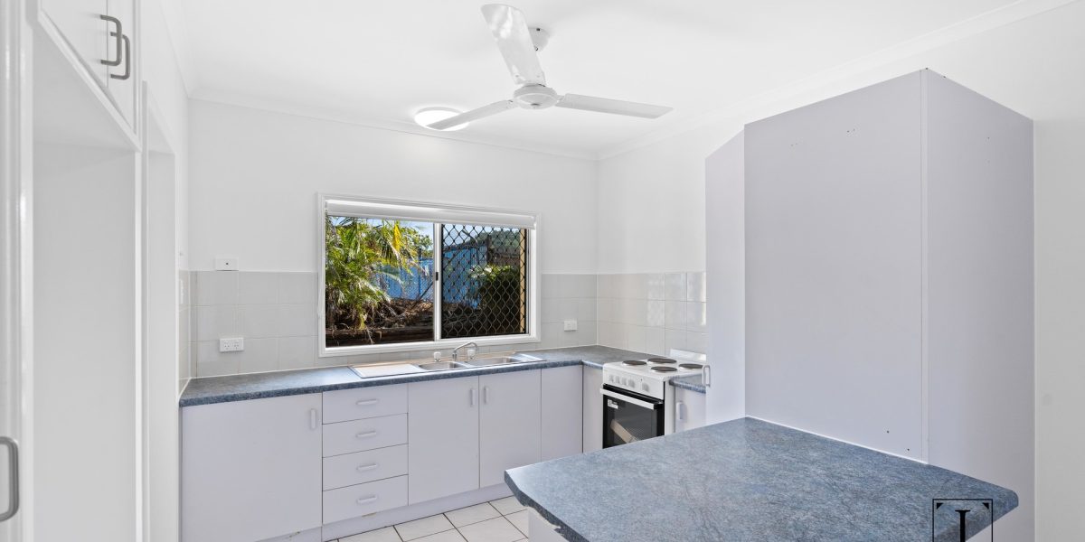 4/37 Mintaro Crescent, Woree, QLD 4868 AUS