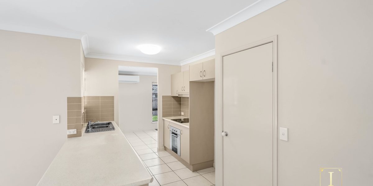 6 Messina Close, Kanimbla, QLD 4870 AUS