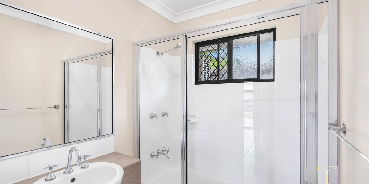 6 Messina Close, Kanimbla, QLD 4870 AUS