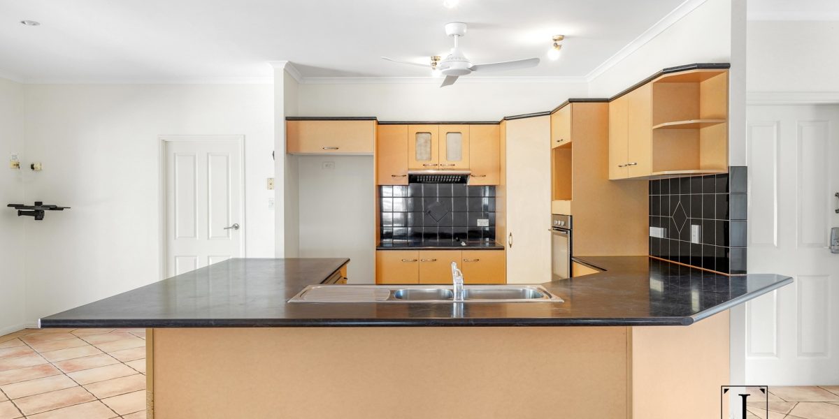 39 Trinity Beach Road, Trinity Beach, QLD 4879 AUS