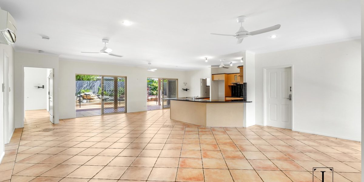 39 Trinity Beach Road, Trinity Beach, QLD 4879 AUS