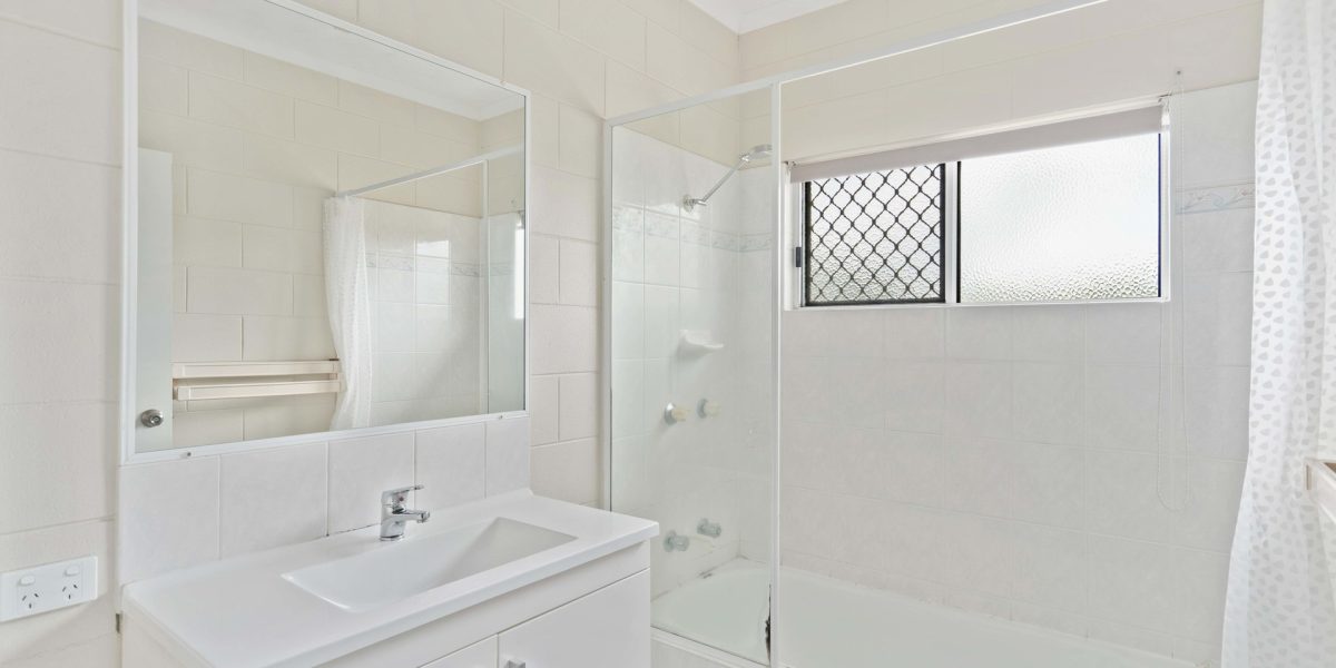 14 Harlequin Street, White Rock, QLD 4868 AUS