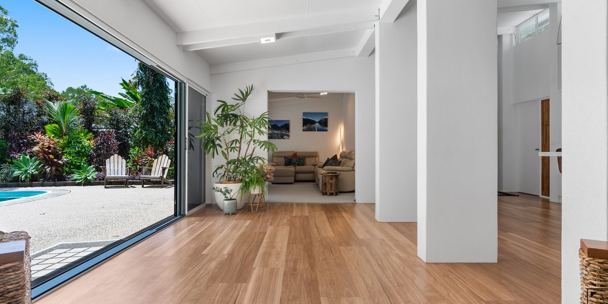 8 Wagtail Close, Kewarra Beach, QLD 4879 AUS