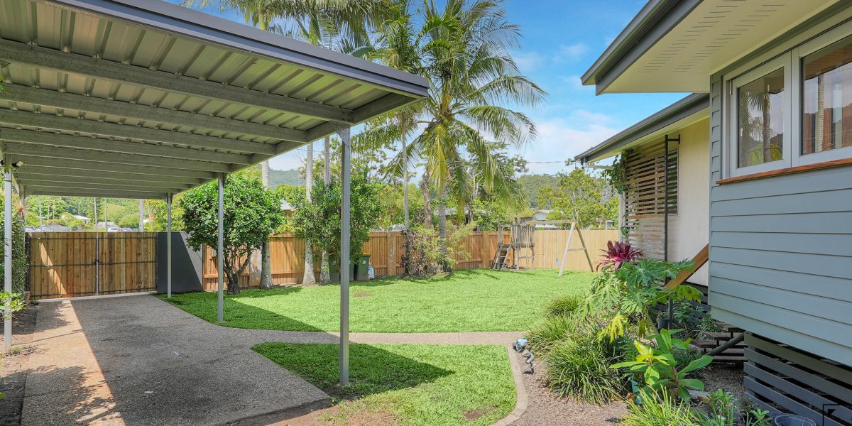 54 Jensen Street, Manoora, QLD 4870 AUS