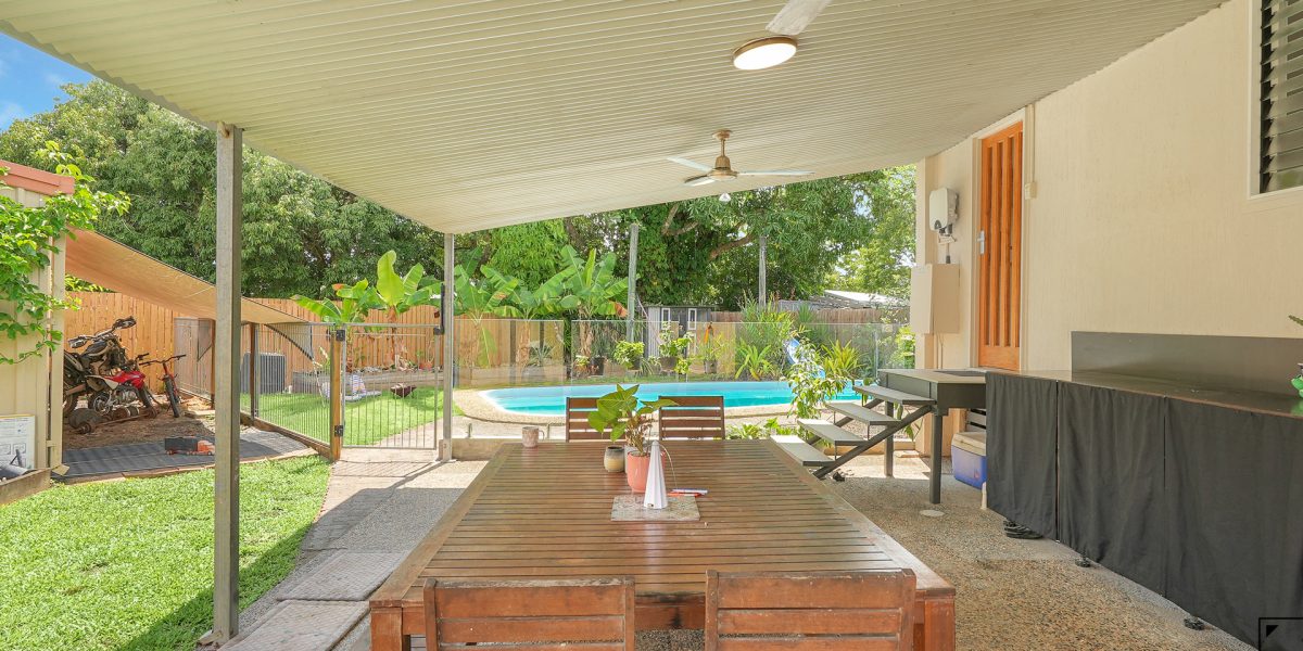54 Jensen Street, Manoora, QLD 4870 AUS