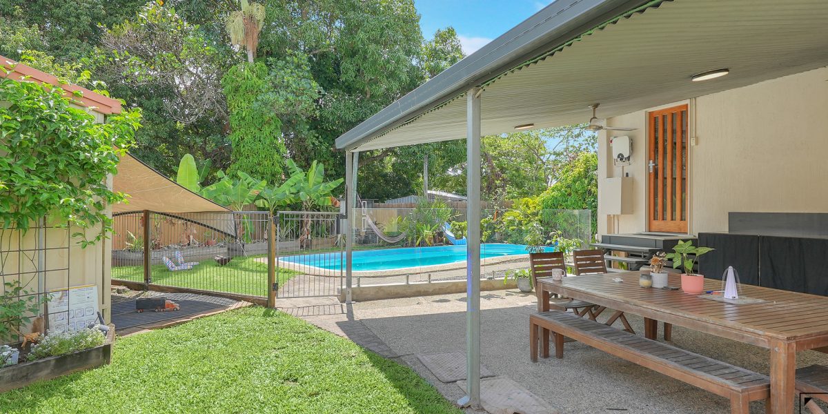 54 Jensen Street, Manoora, QLD 4870 AUS