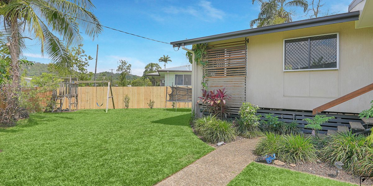 54 Jensen Street, Manoora, QLD 4870 AUS