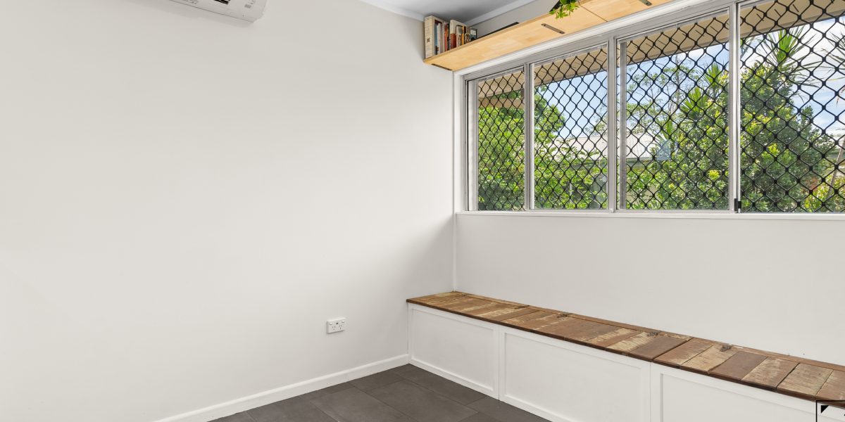 54 Jensen Street, Manoora, QLD 4870 AUS