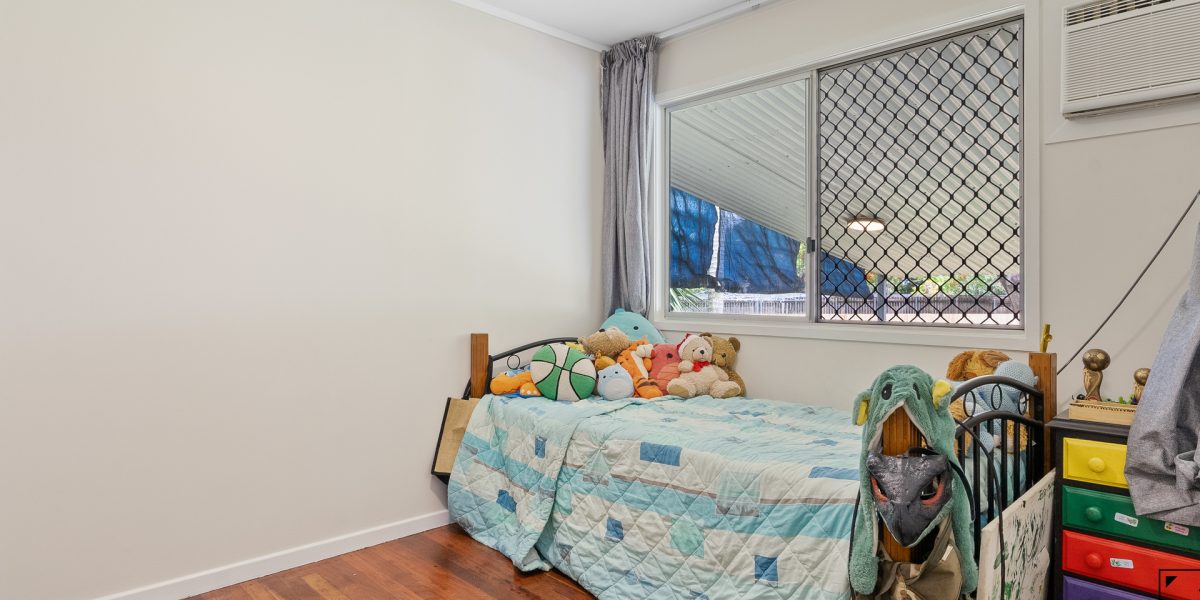 54 Jensen Street, Manoora, QLD 4870 AUS