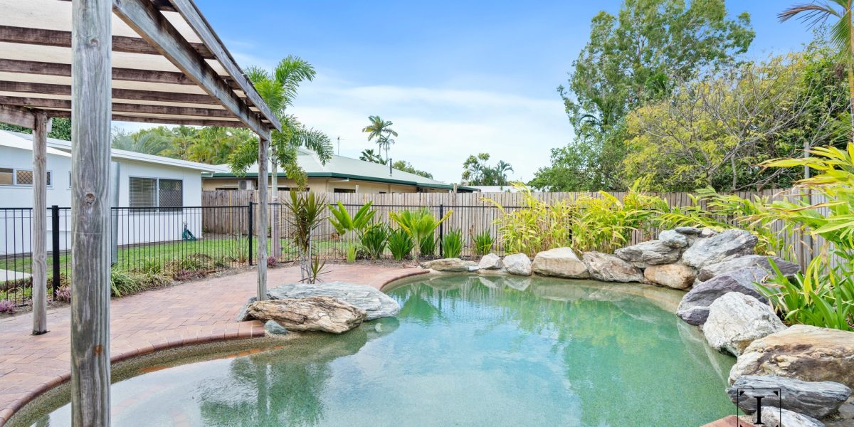 30 Oak Street, Holloways Beach, QLD 4878 AUS