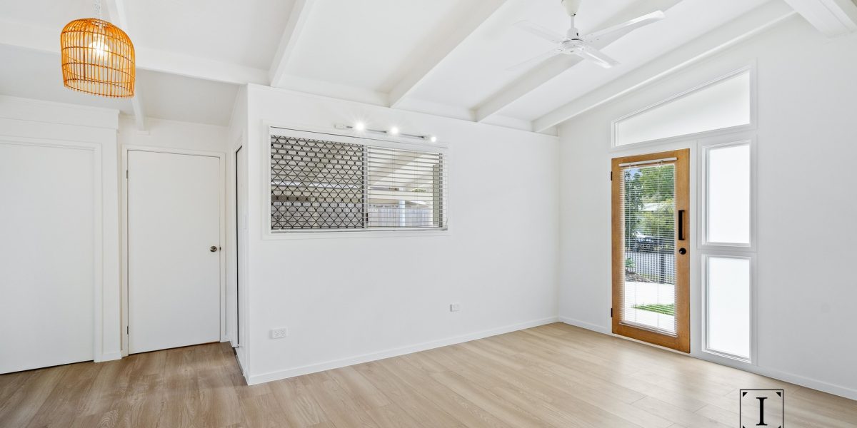 30 Oak Street, Holloways Beach, QLD 4878 AUS