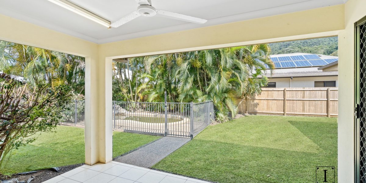 33 Huntley Crescent, Redlynch, QLD 4870 AUS