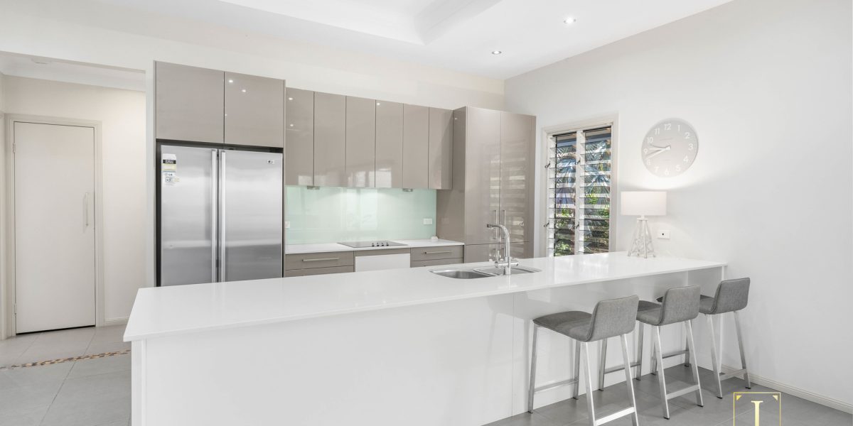 13-15 Cairns Street, Cairns North, QLD 4870 AUS