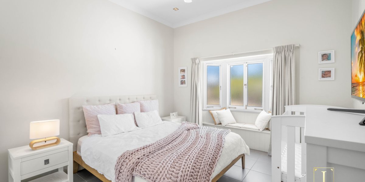 13-15 Cairns Street, Cairns North, QLD 4870 AUS