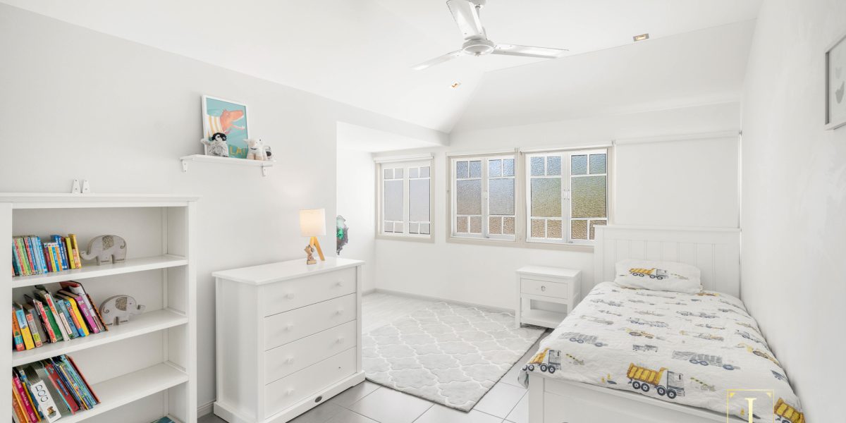 13-15 Cairns Street, Cairns North, QLD 4870 AUS